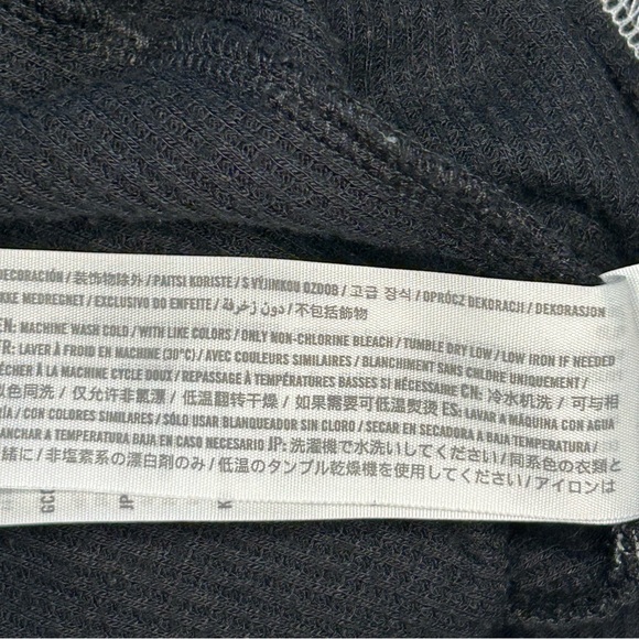 “Hollister” waffle cropped top w/raw edge & contrast stitching -jr sz L - Picture 12 of 13